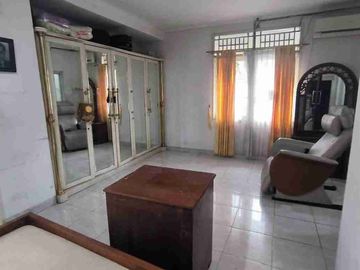 Rumah Hook 2 Lantai Jl Kucica Bintaro