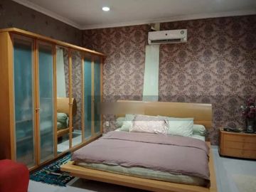 rumah 3 lantai di kelapa gading