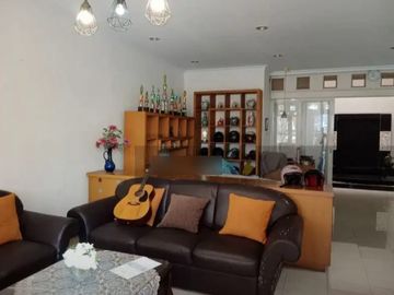 rumah 3 lantai di kelapa gading