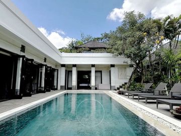 Rumah Sanur Bali dekat Pantai Padang Galak