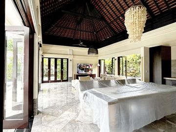 Rumah Sanur Bali dekat Pantai Padang Galak