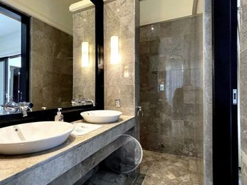 Rumah Sanur Bali dekat Pantai Padang Galak