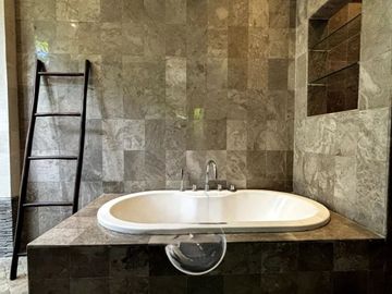 Rumah Sanur Bali dekat Pantai Padang Galak