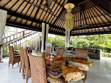 Rumah Sanur Bali dekat Pantai Padang Galak
