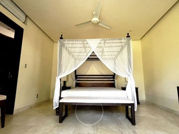 Rumah Sanur Bali dekat Pantai Padang Galak