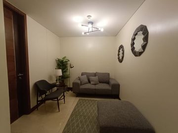 3BEDROOMS TWO ROXAS TRIANGLE