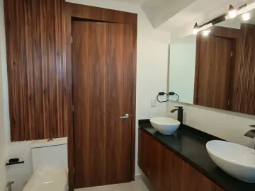 Casa en Venta en Lomas de Angelopolis Zona Azul, Excelente Ubicación con Acabados Premium