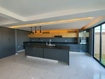 Casa en Venta en Lomas de Angelopolis Zona Azul, Excelente Ubicación con Acabados Premium