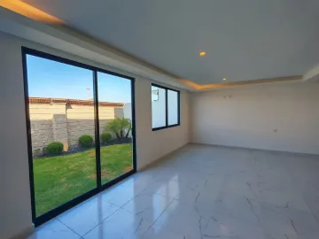 Casa en Venta en Lomas de Angelopolis Zona Azul, Excelente Ubicación con Acabados Premium