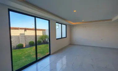 Casa en Venta en Lomas de Angelopolis Zona Azul, Excelente Ubicación con Acabados Premium