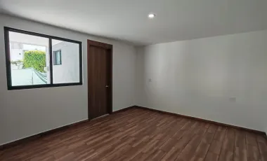 Casa en Venta en Lomas de Angelopolis Zona Azul, Excelente Ubicación con Acabados Premium