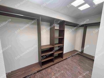 Casa de OPORTUNIDAD en La CANTERA 2