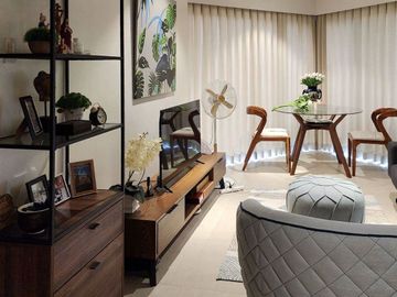 Sunkissed Serenity Escape in a Stylish Unit with Seaside Views