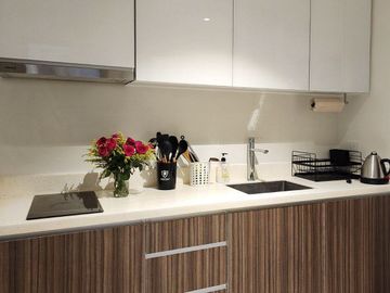 Sunkissed Serenity Escape in a Stylish Unit with Seaside Views