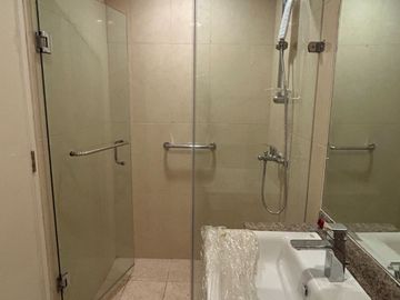 Spacious and Luxurious 3BR Condo for Rent in Legaspi Village Makati - Shang Grand Tower