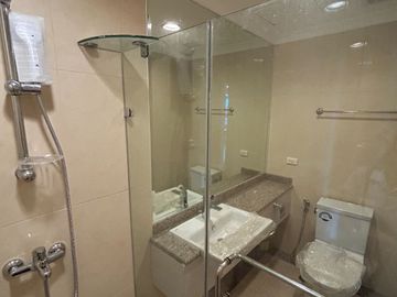 Spacious and Luxurious 3BR Condo for Rent in Legaspi Village Makati - Shang Grand Tower