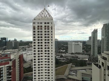 Spacious and Luxurious 3BR Condo for Rent in Legaspi Village Makati - Shang Grand Tower