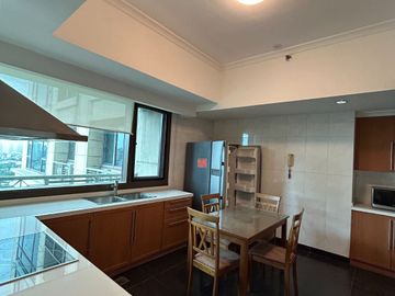 Spacious and Luxurious 3BR Condo for Rent in Legaspi Village Makati - Shang Grand Tower