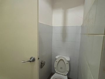 Spacious and Luxurious 3BR Condo for Rent in Legaspi Village Makati - Shang Grand Tower