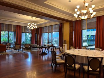 Spacious and Luxurious 3BR Condo for Rent in Legaspi Village Makati - Shang Grand Tower