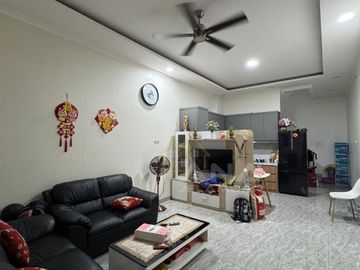 ANA RUMAH LOKASI BAGUS UK 4X15M DI JELAMBAR