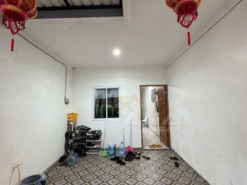 ANA RUMAH LOKASI BAGUS UK 4X15M DI JELAMBAR