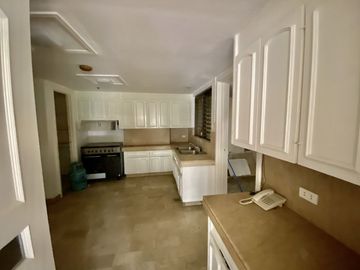 Twin Towers Condominium Makati City | 3-Bedrooms Condo Unit For Sale