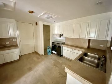 Twin Towers Condominium Makati City | 3-Bedrooms Condo Unit For Sale