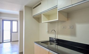 BRYANTPARKLANE06XW: For Rent Semi Furnished Studio with Balcony in Bryant Parklane