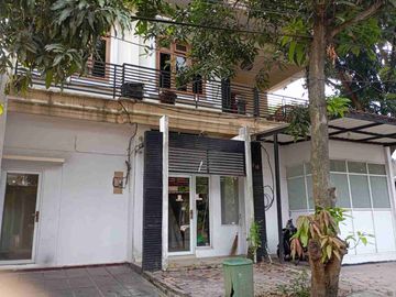 rumah 2 lantai murah grande karawaci luas tanah 168 m
