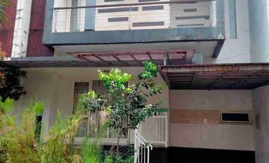 Rumah di Jalan Boulevard Rancamaya Golf Bogor