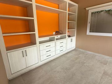 VENTA CASERON EN INMEJORABLE ZONA YERBA BUENA