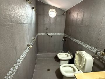 VENTA CASERON EN INMEJORABLE ZONA YERBA BUENA