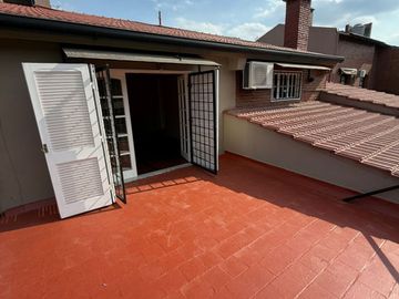 VENTA CASERON EN INMEJORABLE ZONA YERBA BUENA