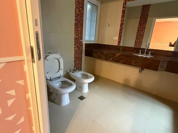 VENTA CASERON EN INMEJORABLE ZONA YERBA BUENA