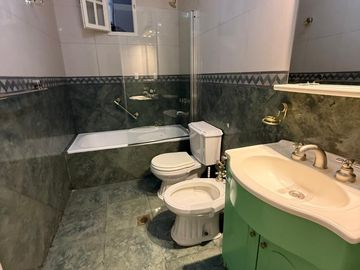 VENTA CASERON EN INMEJORABLE ZONA YERBA BUENA