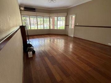 VENTA CASERON EN INMEJORABLE ZONA YERBA BUENA