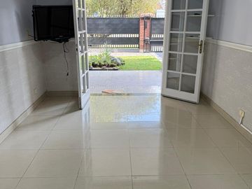 VENTA CASERON EN INMEJORABLE ZONA YERBA BUENA