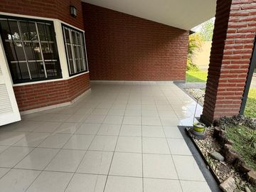 VENTA CASERON EN INMEJORABLE ZONA YERBA BUENA