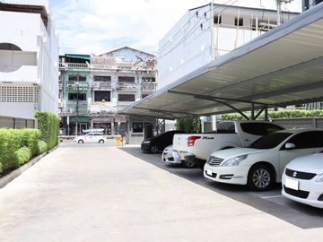 Sell Palm Spring Nimman Royal Condo 2nd Floor