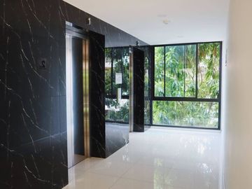 Sell Palm Spring Nimman Royal Condo 2nd Floor