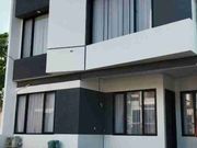 Rumah cluster siap huni 3 lantai+swimming pool Pamulang KPR minim DP strategis 5 menit pintu tol Pamulang gaplek dan terminal pondok cabe MRT Lebak bulus bebas banjir kota Tangerang Selatan