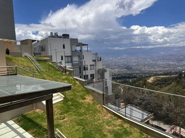 departamento amplio de venta en quito