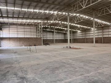Bodega, al norte de Hermosillo en 📍calle Salamanca esquina con Manzano, col. Amapolas.