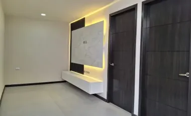 Casa en Venta en Lomas de Angelopolis III, Excelente Opción con Amenidades y Acabados  Premium, Alberca y más