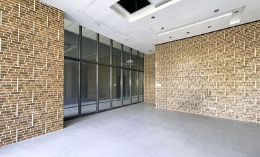 For Rent: 320.20 sqm Commercial Space at Muntinlupa City
