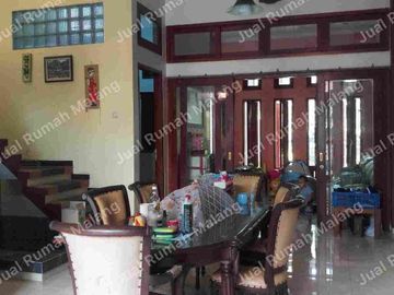 Dijual Cepat Rumah Bagus Siap Huni Gayungan Surabaya dekat Masjid Al Akbar