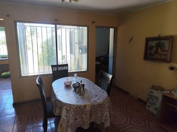 Venta De Casa En Sector De Santiago