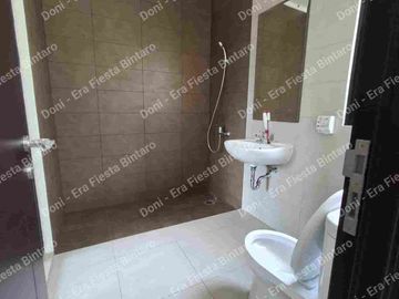 Di Jual / Disewakan Rumah Baru 2 lantai di Summarecon Crown Gading, Bekasi