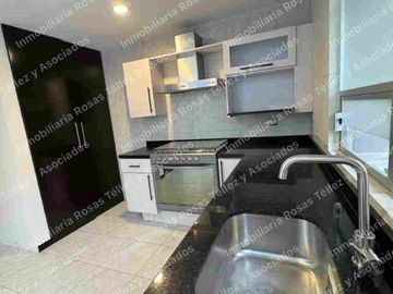 Casa en Venta en Fraccionamiento Lomas Del Valle, sobre 24 sur cerca de Periférico y Valsequillo, Puebla